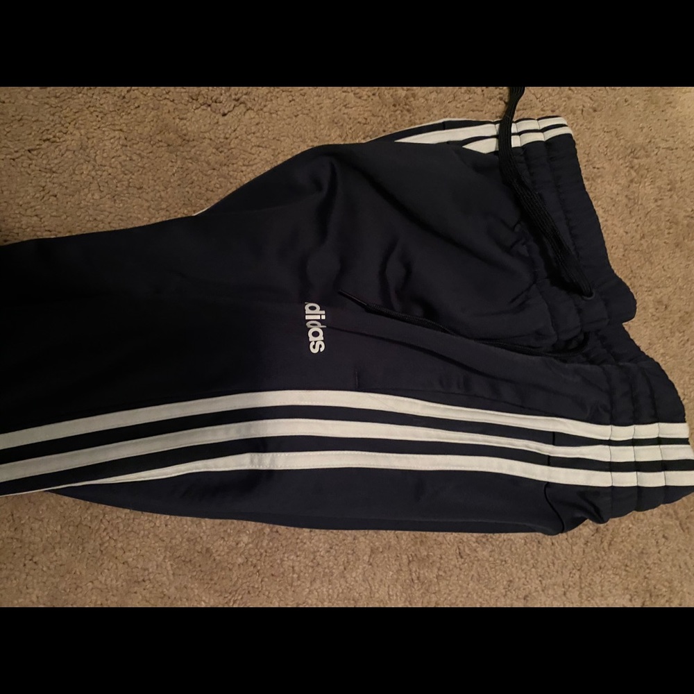 Women’s adidas sweats - Picture 4 of 6